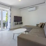 Apartman 500 Meter Zum Sandstrand Mit Pool Crikvenica